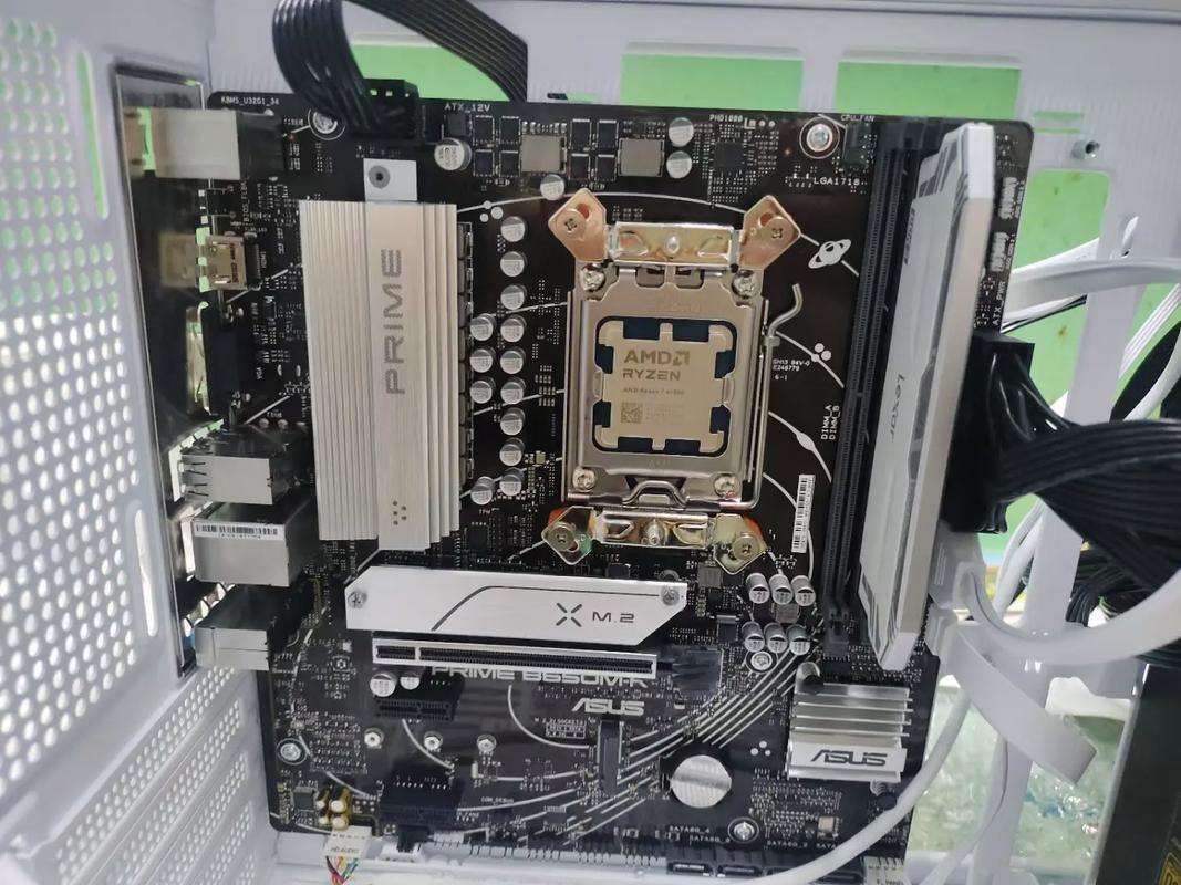 台机电脑如何组装视频教程