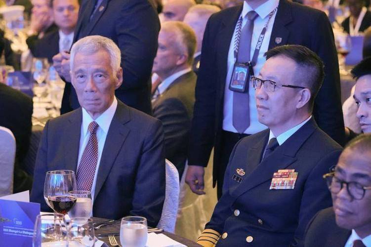 董军与美国国防部长会谈