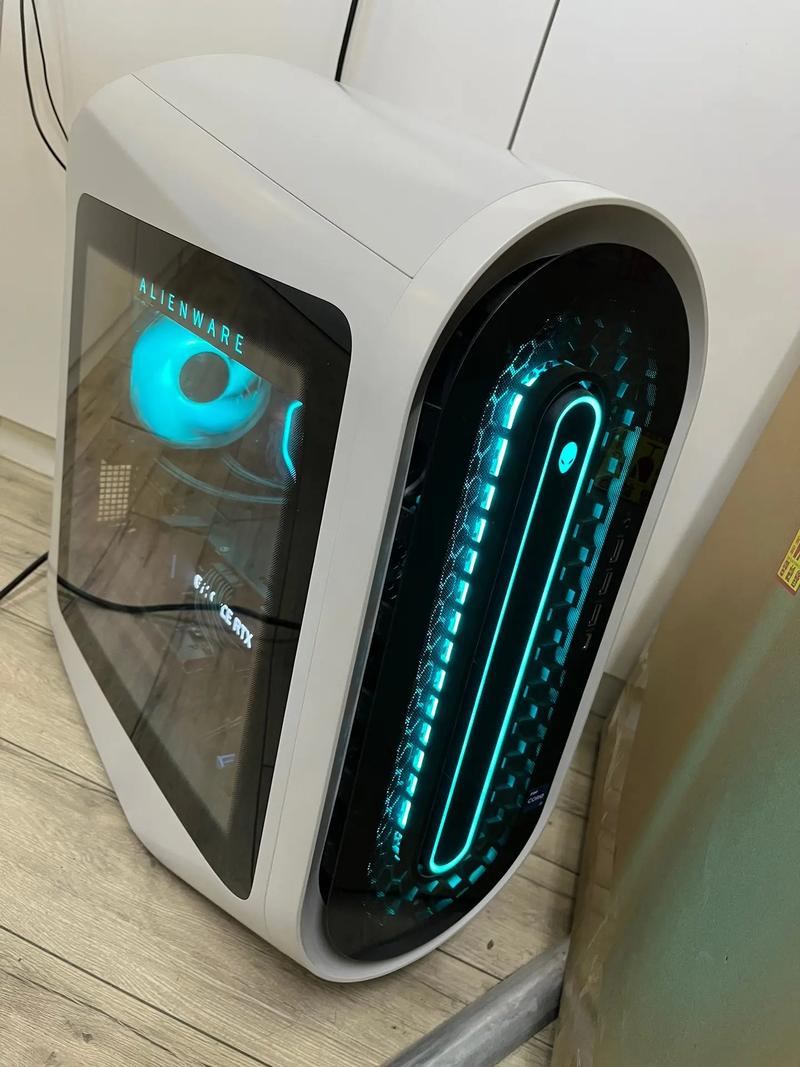 外星人如何组装电脑系统