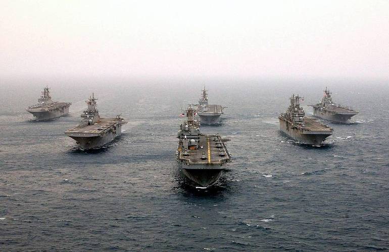 美国海军持续在加勒比海地区增兵