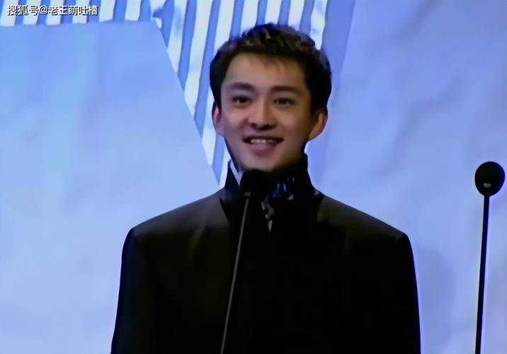 “前最帅央视主持人”复出