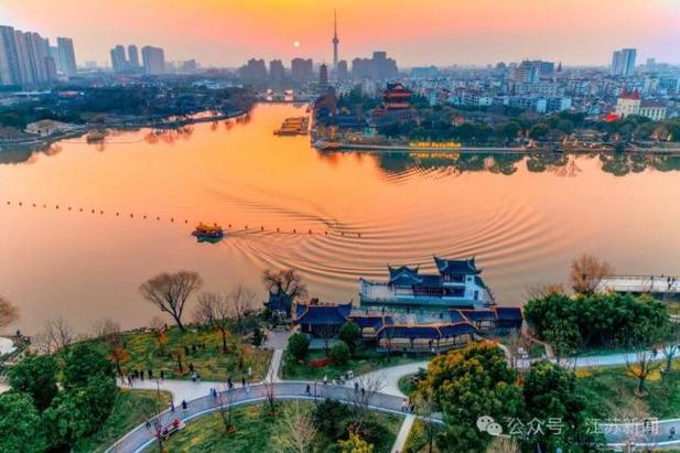 苏超夺冠 泰州多景区免票