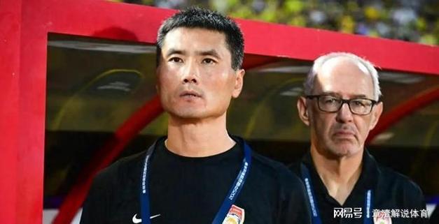 邵佳一曾任国足梯队主帅和国足助教