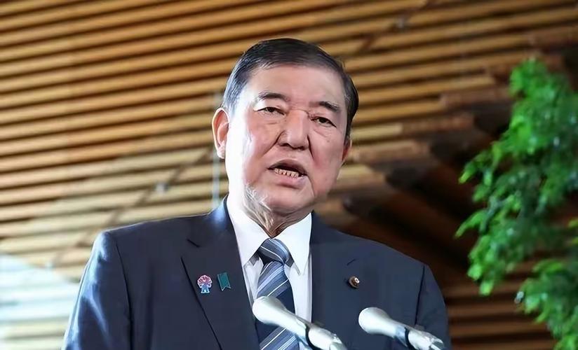 日本4名前首相国会“酣睡”