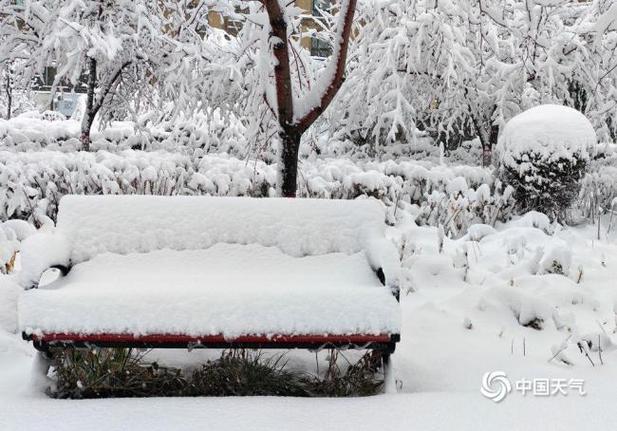 乌鲁木齐特大暴雪破纪录