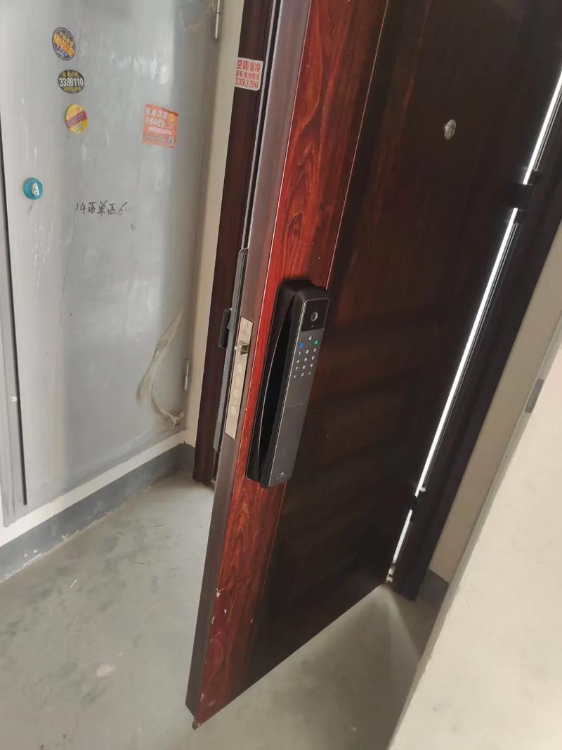 带摄像头的门锁能安吗