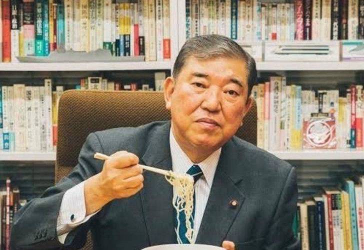 石破茂谈卸任首相：能随时去吃拉面