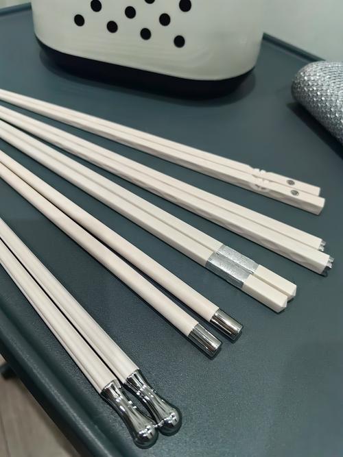 纯银筷子10元一双靠谱吗