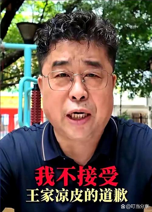 “大叔不理解但照做”走红 本人回应