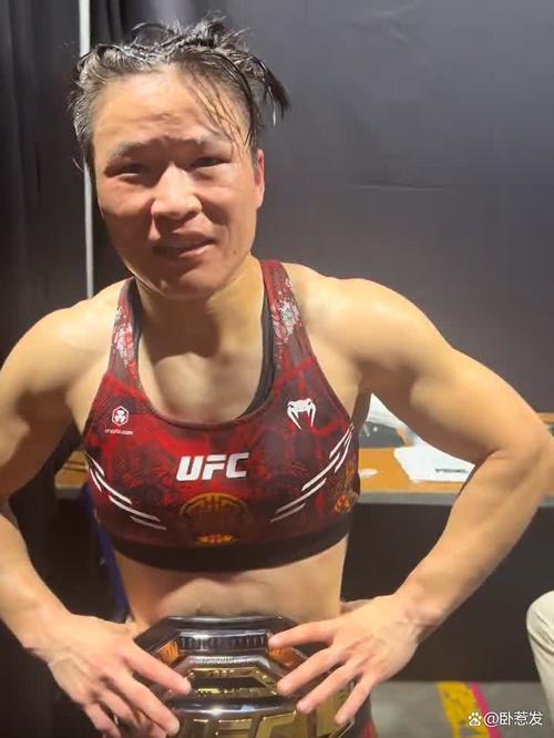 李景亮采访张伟丽