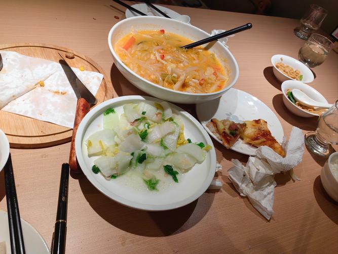 男子差评饭店不上鱼：实际上了8次