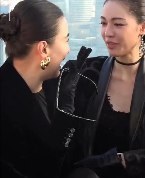 钟楚曦哭着感谢宋佳