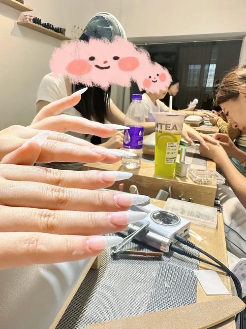美甲制作过程短视频怎么拍