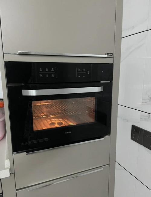 电脑组装成功如何烤机