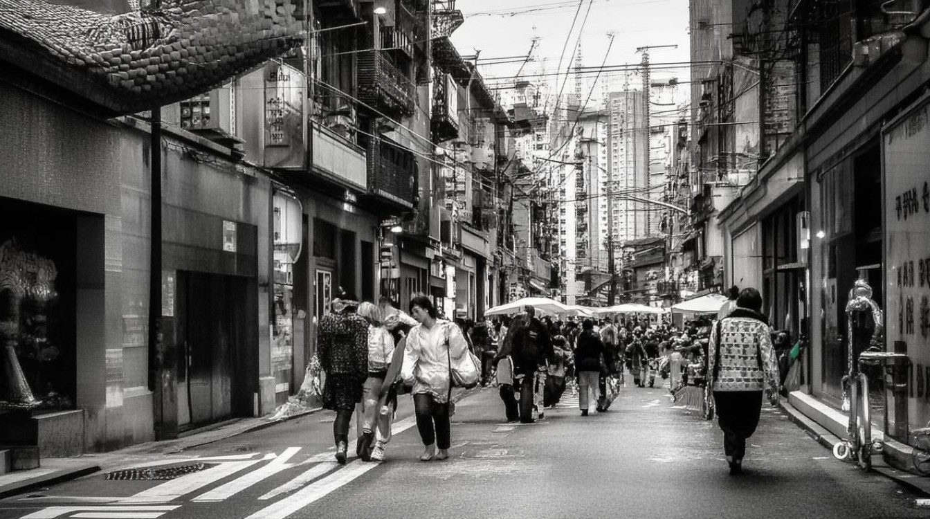 如何设置手机新奇壁纸？30字内长尾标题疑问句